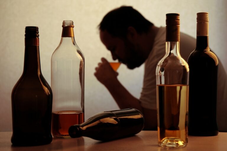 Japanska vlada poručuje građanima da postanu alkoholičari!