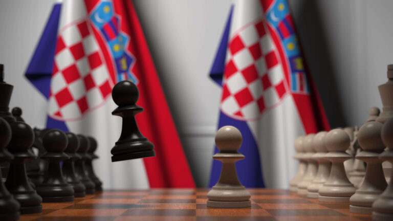 Političari nedorasli opasnim vremenima, ali vični lopovluku premrežili su sve pore hrvatske politike