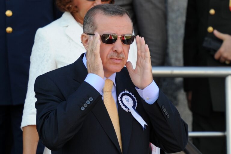 Otvara li sultan Erdoğan sutra u Sisku džamiju ili vojarnu?