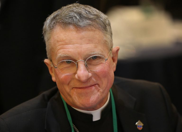 SMETA IM: Nadbiskup povezao zlostavljanje maloljetnika s homoseksualnošću
