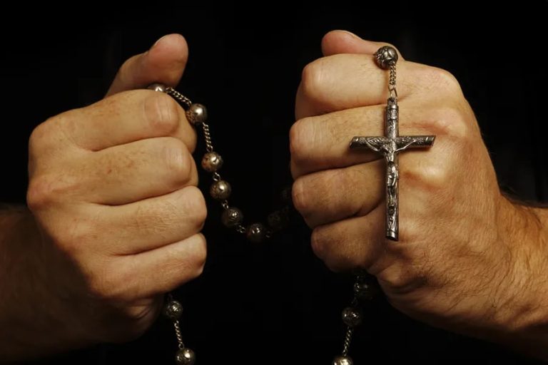 U svijetu koji se temelji na protudekalogu postalo je „crimen“ biti (tradicionalnim) katolikom