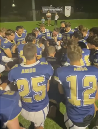 Kalifornija: Nogometna momčad poslije svake utakmice pjeva „Zdravo Marijo“