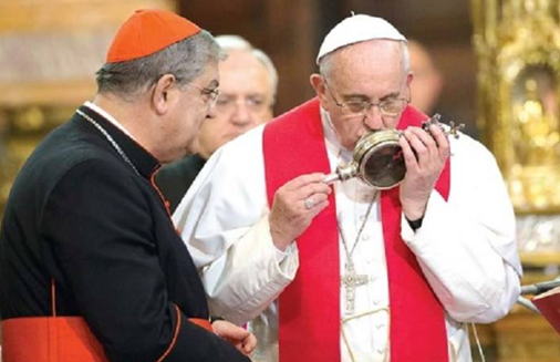 Napulj: Krv sv. Januarija ponovno u tekućem stanju za svečev blagdan