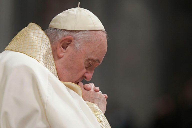 Papa Franjo traži oslobađanje svih Hamasovih talaca, ističe pravo Izraela na obranu