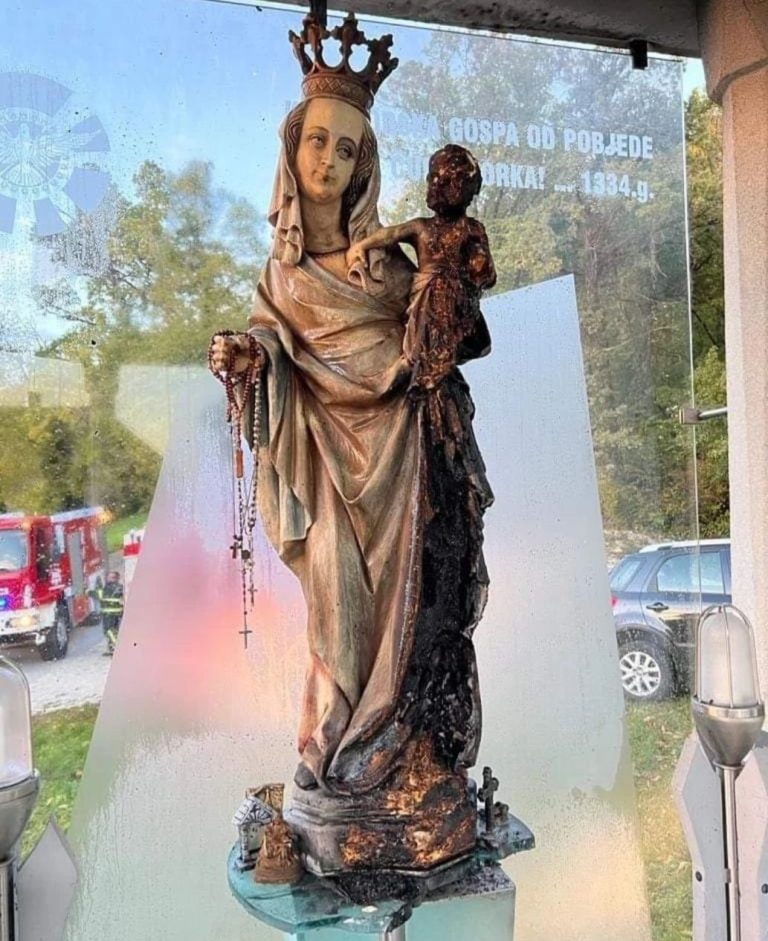Vandalizam u Zagorju: Zapaljen Gospin kip u poznatom svetištu