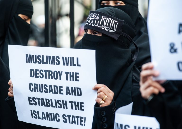 Početak kraja: Muslimani u Europi traže uvođenje šerijata