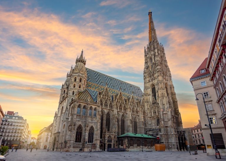 Beč: Migrant ometao sv. misu i prijetio vjernicima da će ih ubiti
