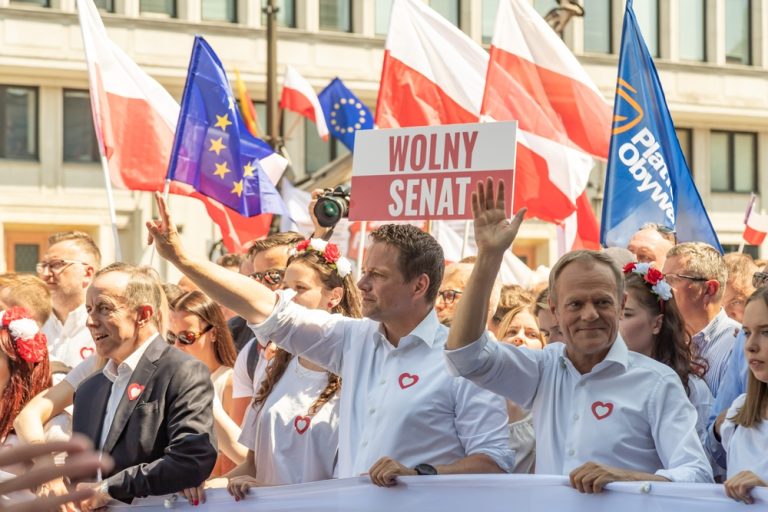 Nova lijeva vlast u Poljskoj mandat započela s političkim progonima