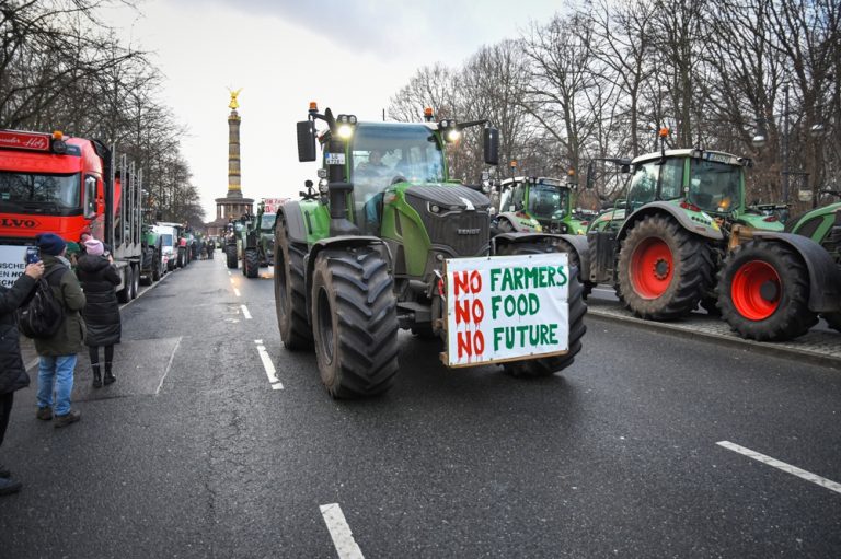 Prosvjedi diljem Europe: Kad poljoprivrednicima dirate obitelj i hranu, odgovor će biti snažan