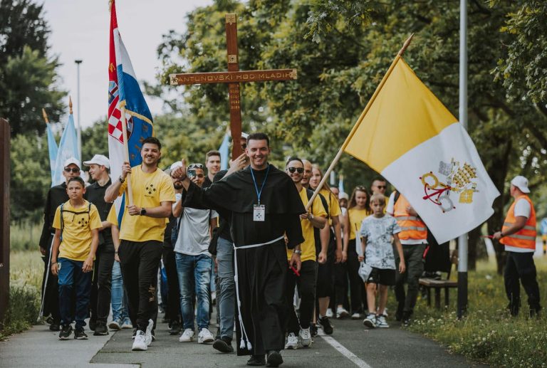 Antunovski hod mladih: Hoće li Tomašević i njima dati odbijenicu kao Hodu za život?