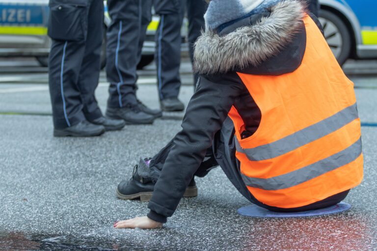 Lisabon: Klimatski vandali ugasili božićnu rasvjetu