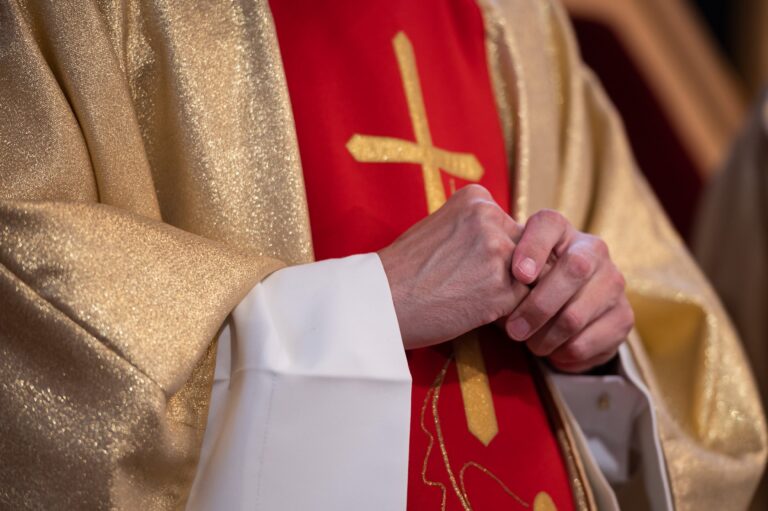 Novi njemački biskup želi za svećenike zarediti oženjene muškarce