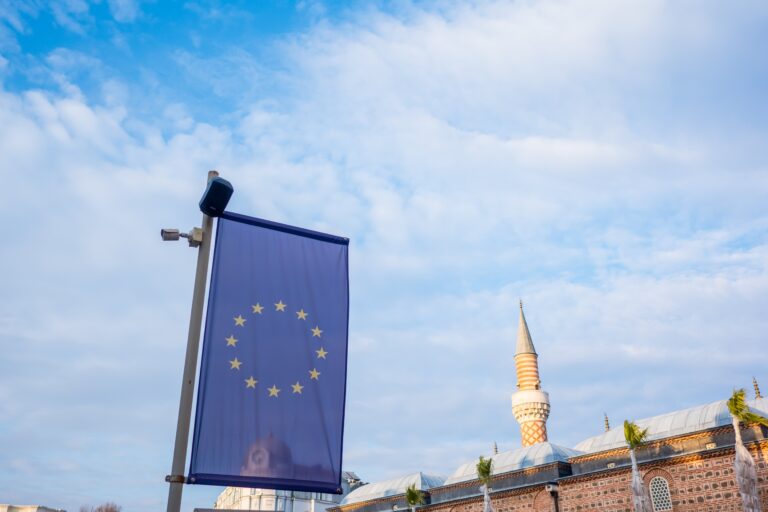 Europska komisija bez dvojbe ulaže u projekte vezane uz islam